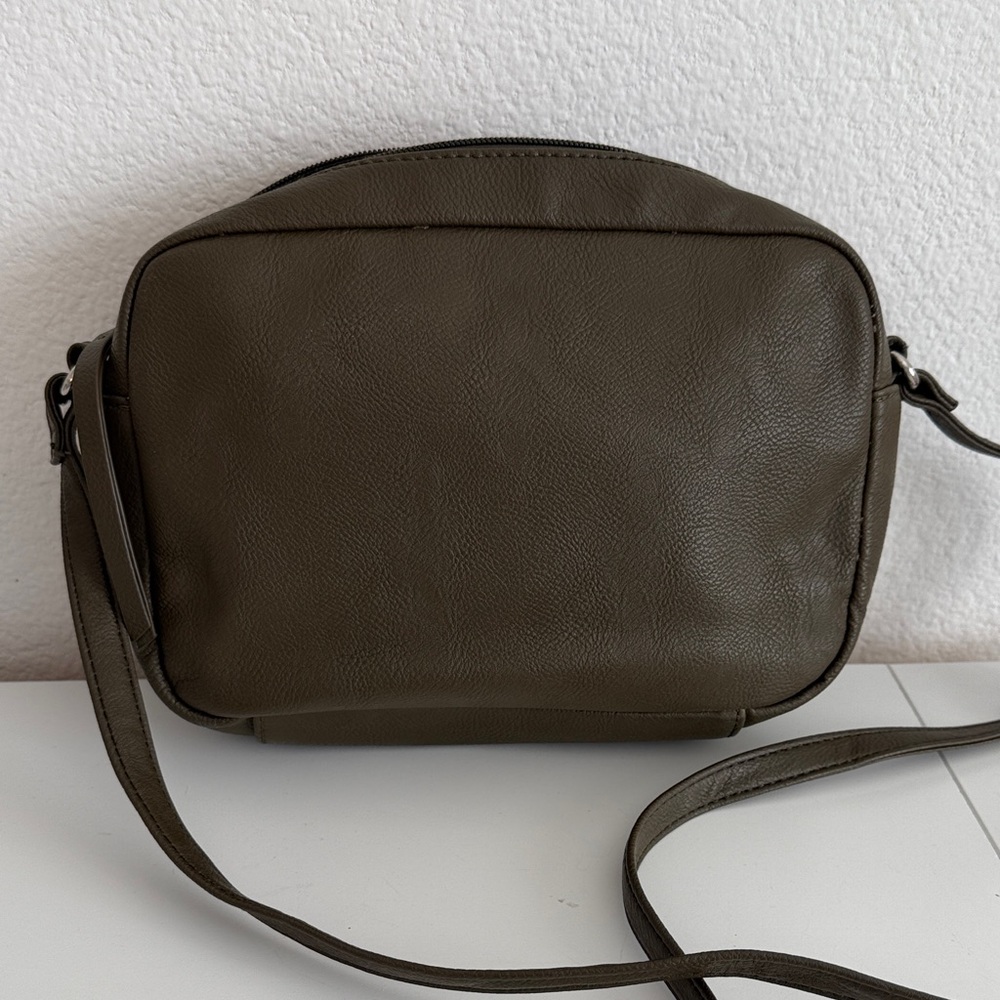 Nine West Dark Olive crossbody 8x10 Bag - Picture 7 of 12